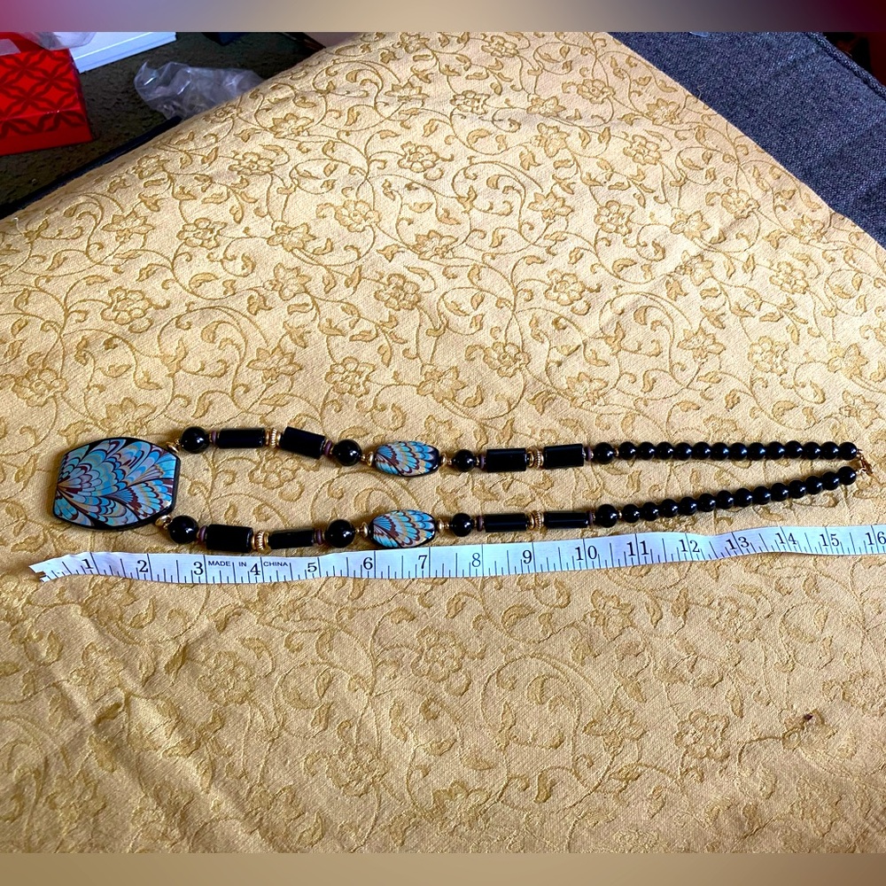 VTG Lee Sands Black onyx beaded necklace,onyx pendant, gold/turquoise lacquer - Picture 9 of 11